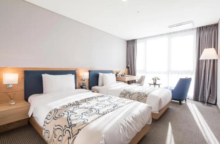 โรงแรม Centum Primus 4*